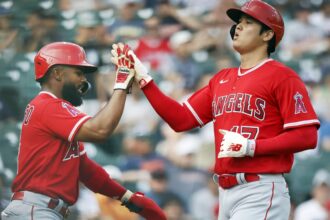 Shohei Ohtani and the L.A. Angels arrive in Toronto, ready to advance in the playoffs
