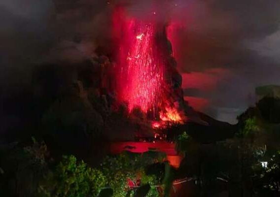 루앙산 화산 폭발로 인도네시아 수천명 대피