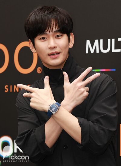 김수현, 시계 모델의 정석…누구보다 포즈에 진심인 편 [포토]-pickcon